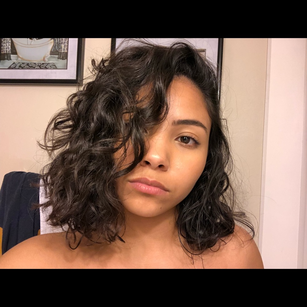 Meet your Posher, Ana